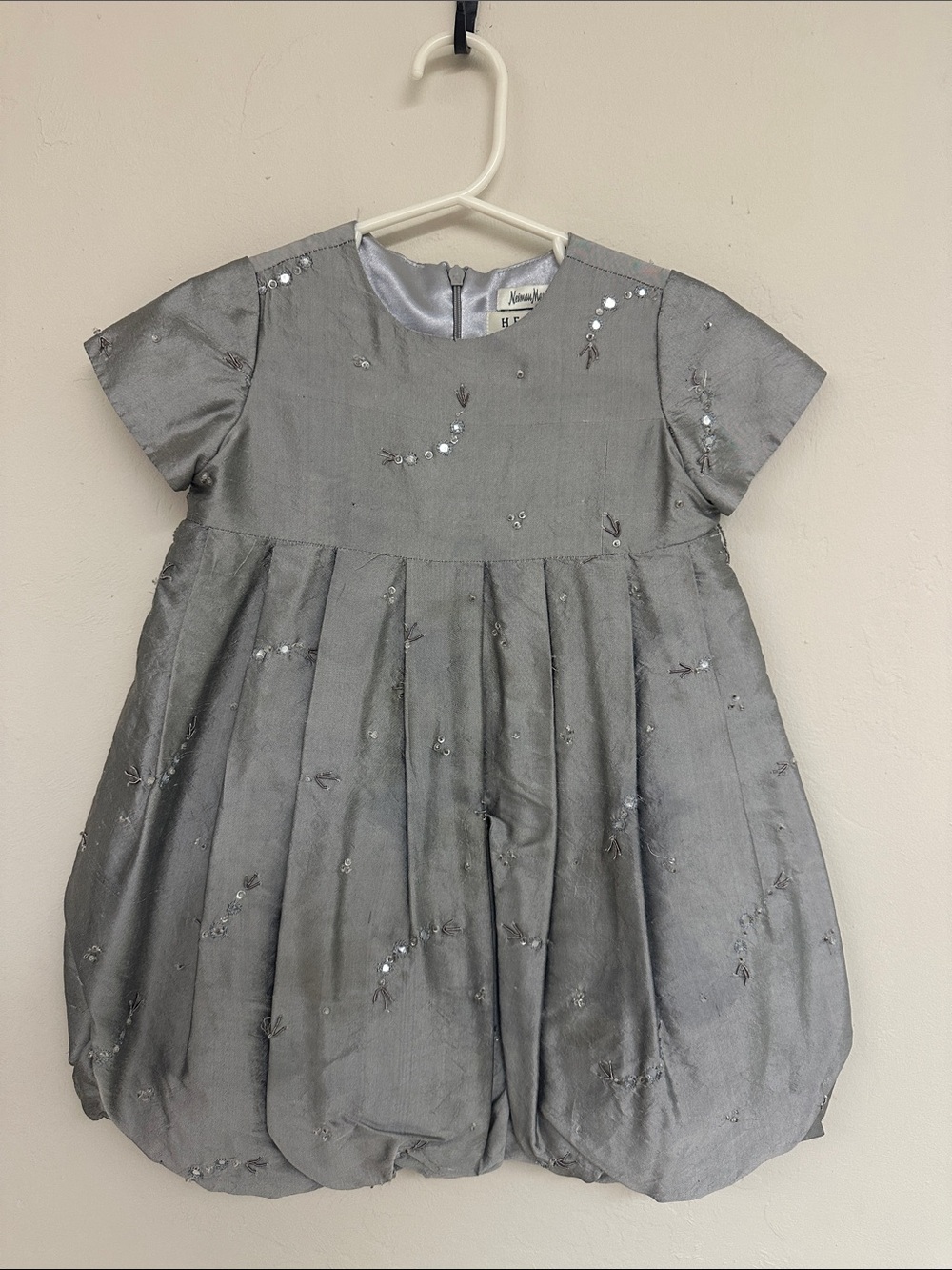 Neiman Marcus Girls Silver Silk Embroidered Bubble Hem Dress